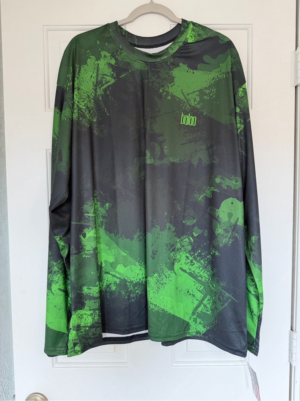 Men’s Long-Sleeve Green & Black Performance Shirt